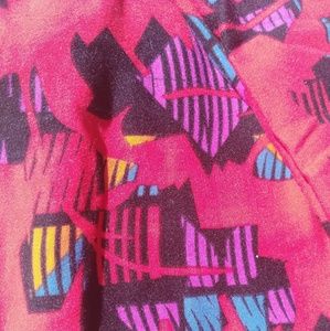 LuLaRoe Pants - Super cool never worn Lularoe OS leggings LuLaRoe Pants - Super cool never worn Lularoe OS leggings